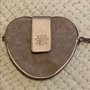 New Lufthansa Heart-Shaped Brown Crossbody Bag with Rose Gold Accents